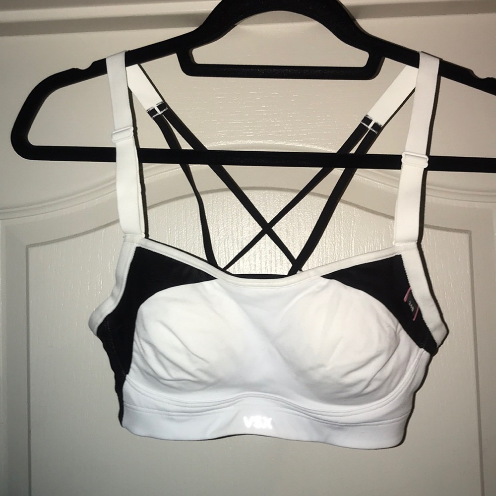 NWOT Victoria’s Secret Sport Bra